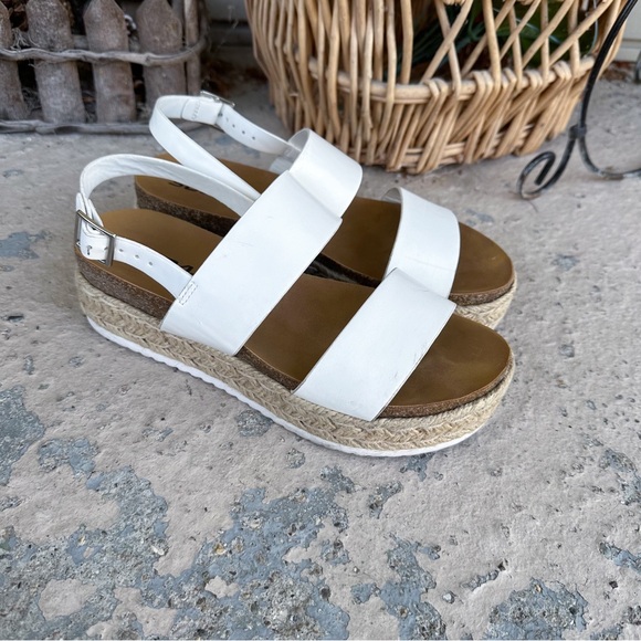 Soda White Espadrille Platform Sandals - Picture 2 of 7